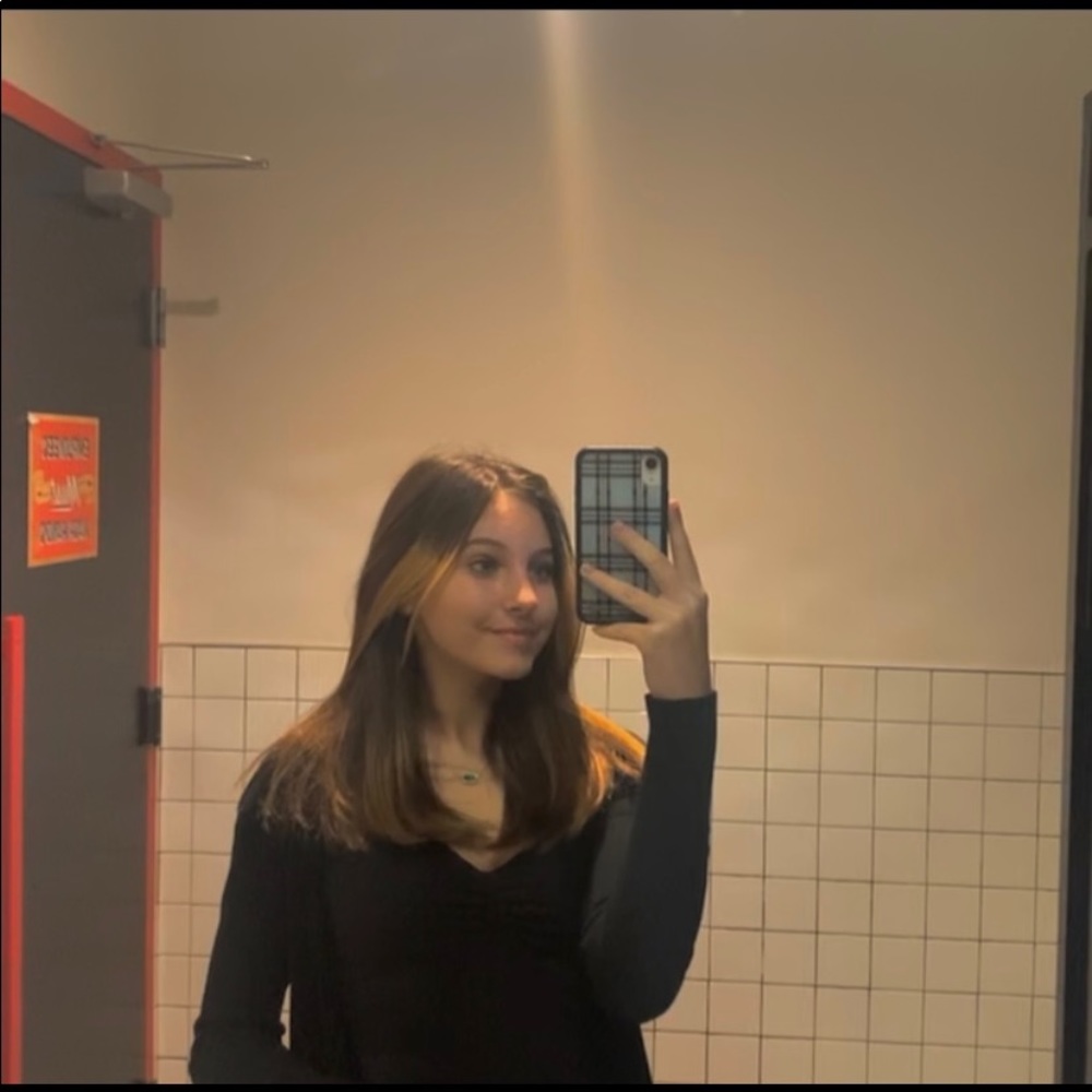 Meet your Posher, Ava